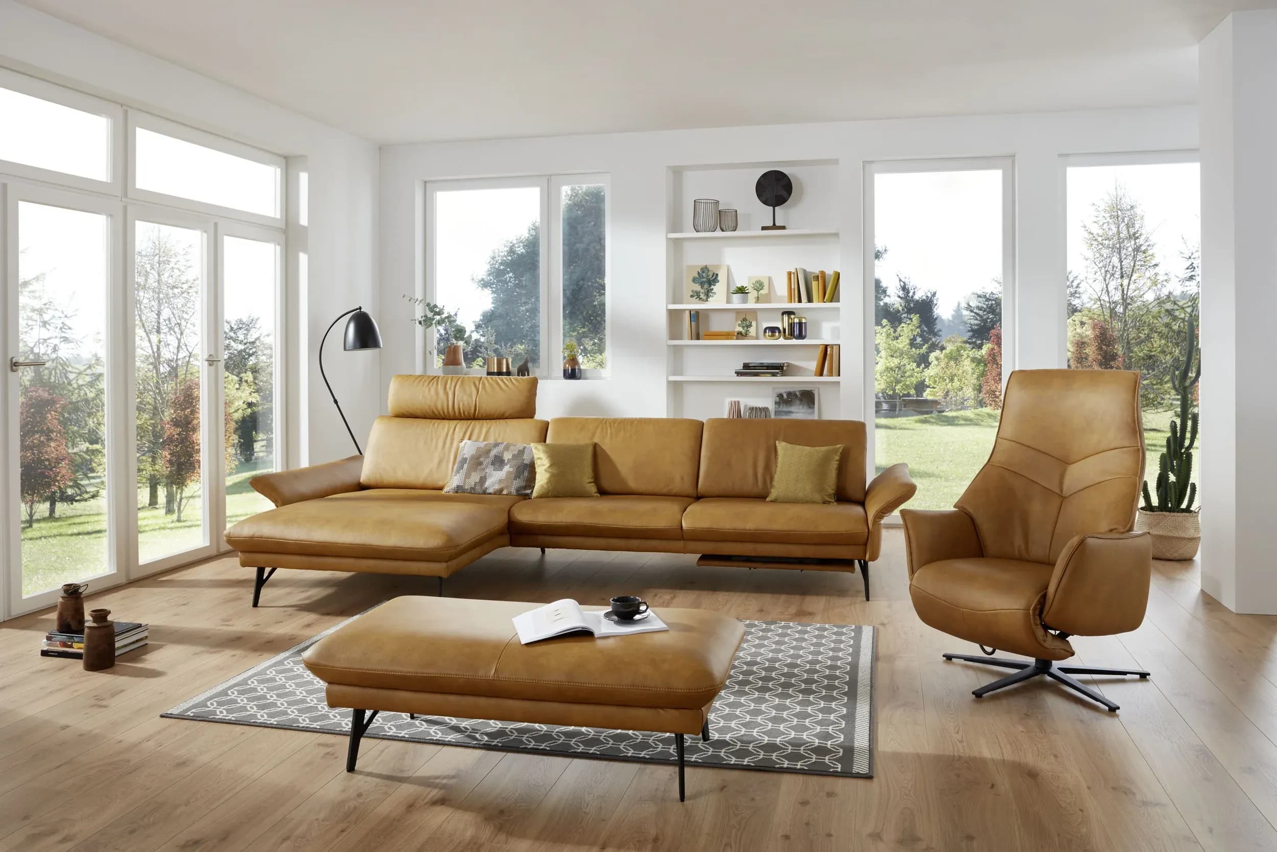 Polsterecke EM Tivoli - Longchair, 2,5-Sitzer inkl. Sitztiefen- und Armteilverstellung, Leder, Mais