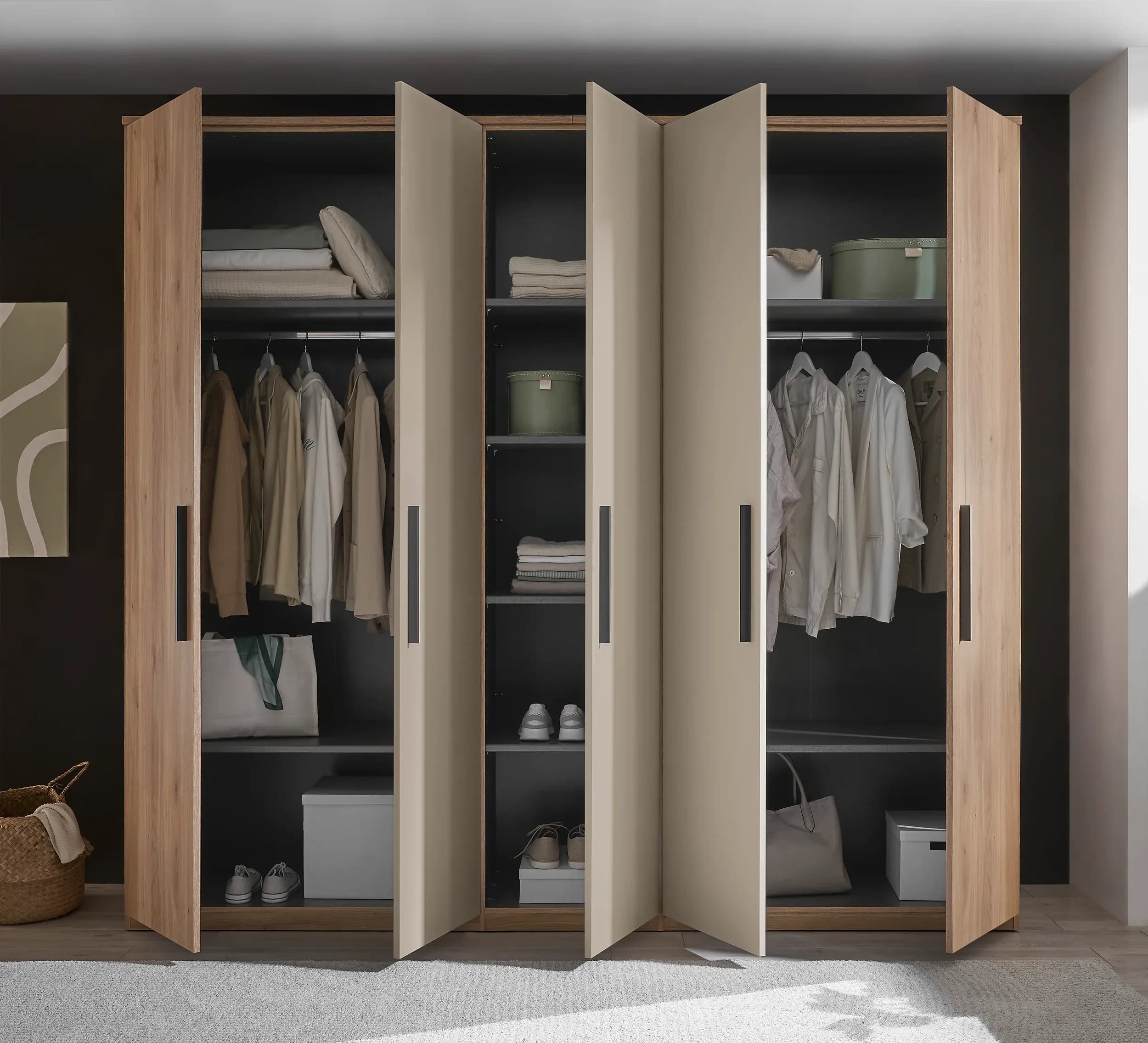 Drehtürenschrank - B. ca. 250,8 cm, Außentüren Holzdekor, Mitteltüren Beige