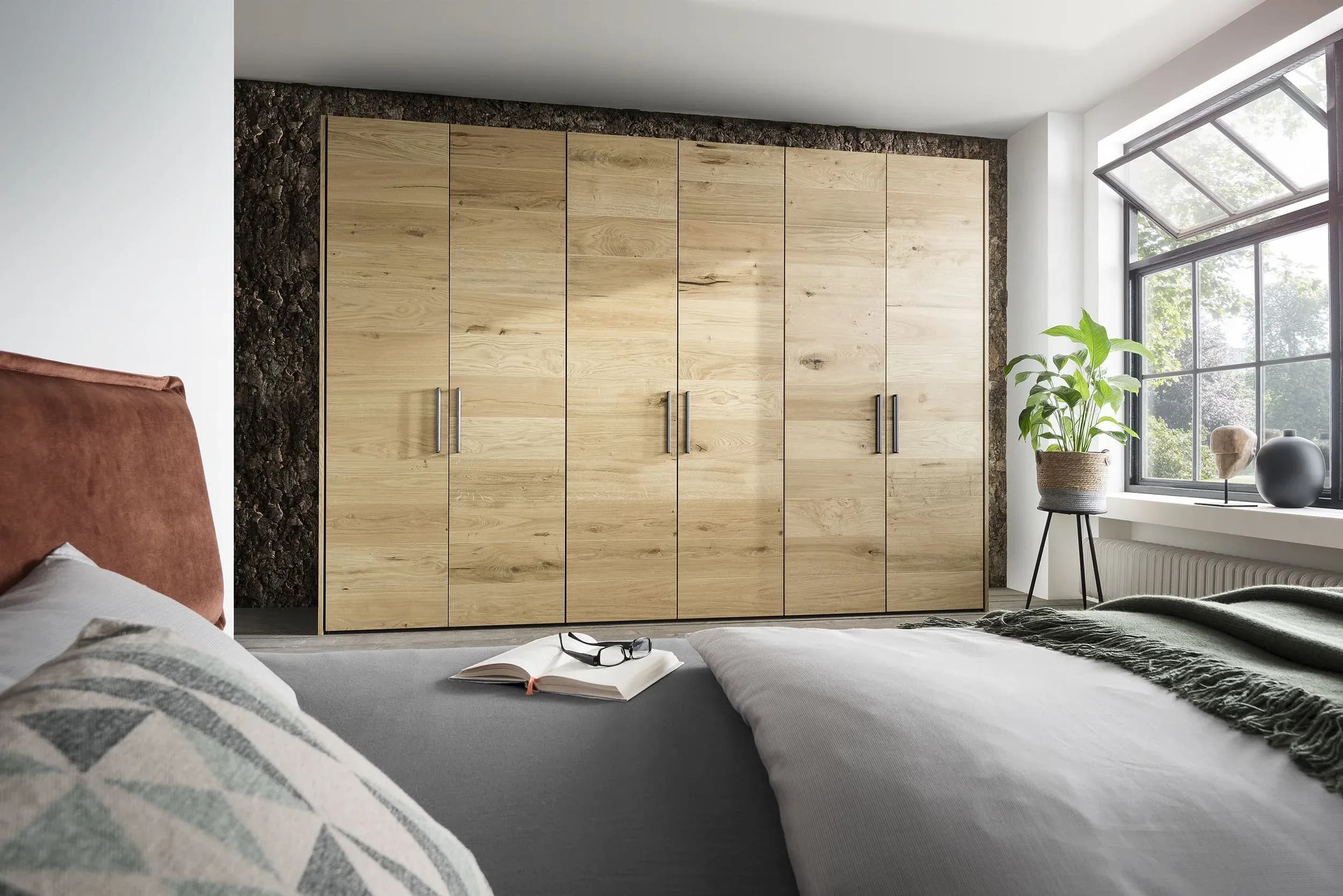Drehtürenschrank Colorado - B. ca. 307 cm, Wildeichefurnier natur