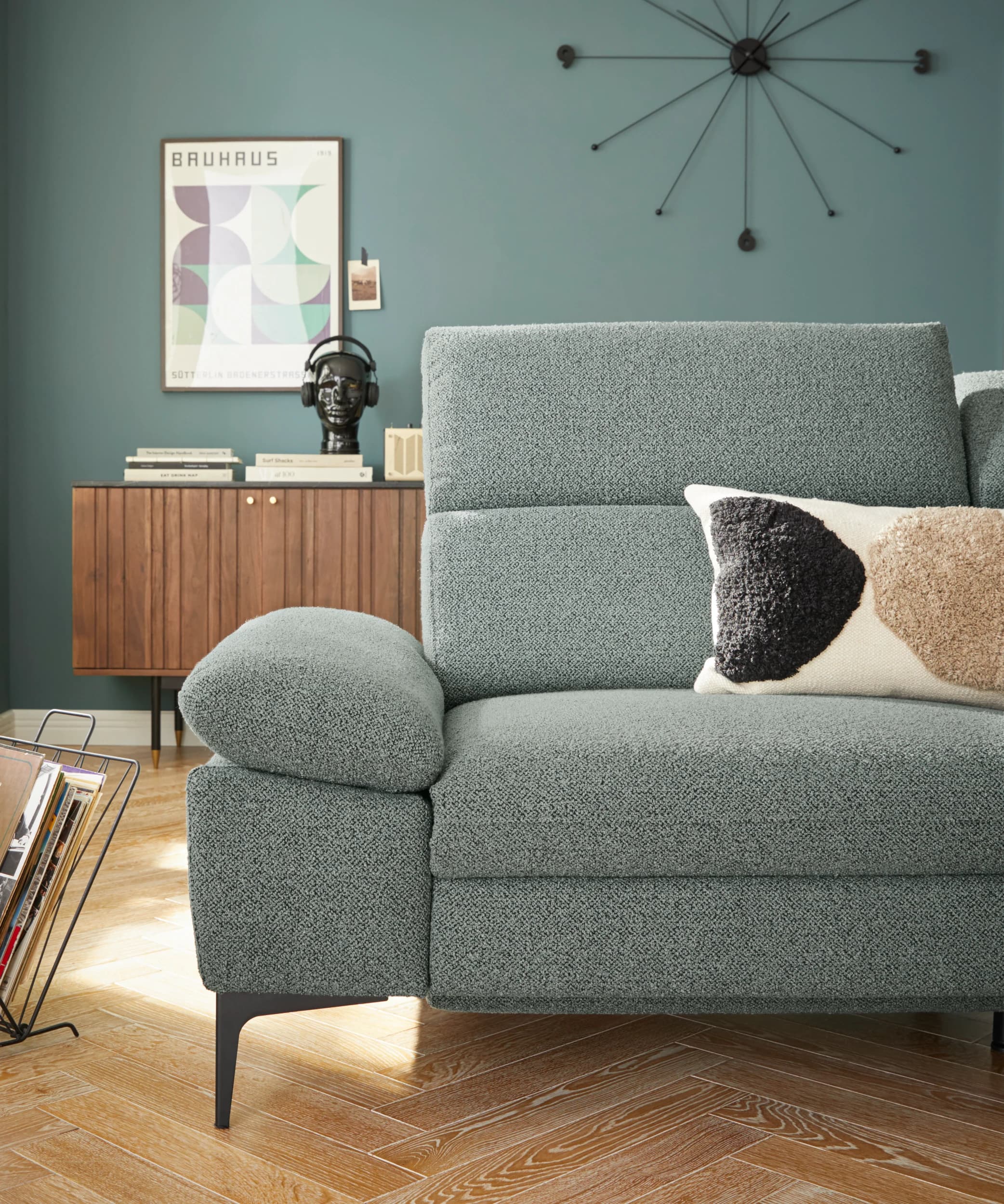 Ecksofa Felipa - 3-Sitzer mit Longchair rechts inkl. Relaxfunktion (motorisch), Armlehne und Kopfteil verstellbar, Stoff, Graugrün