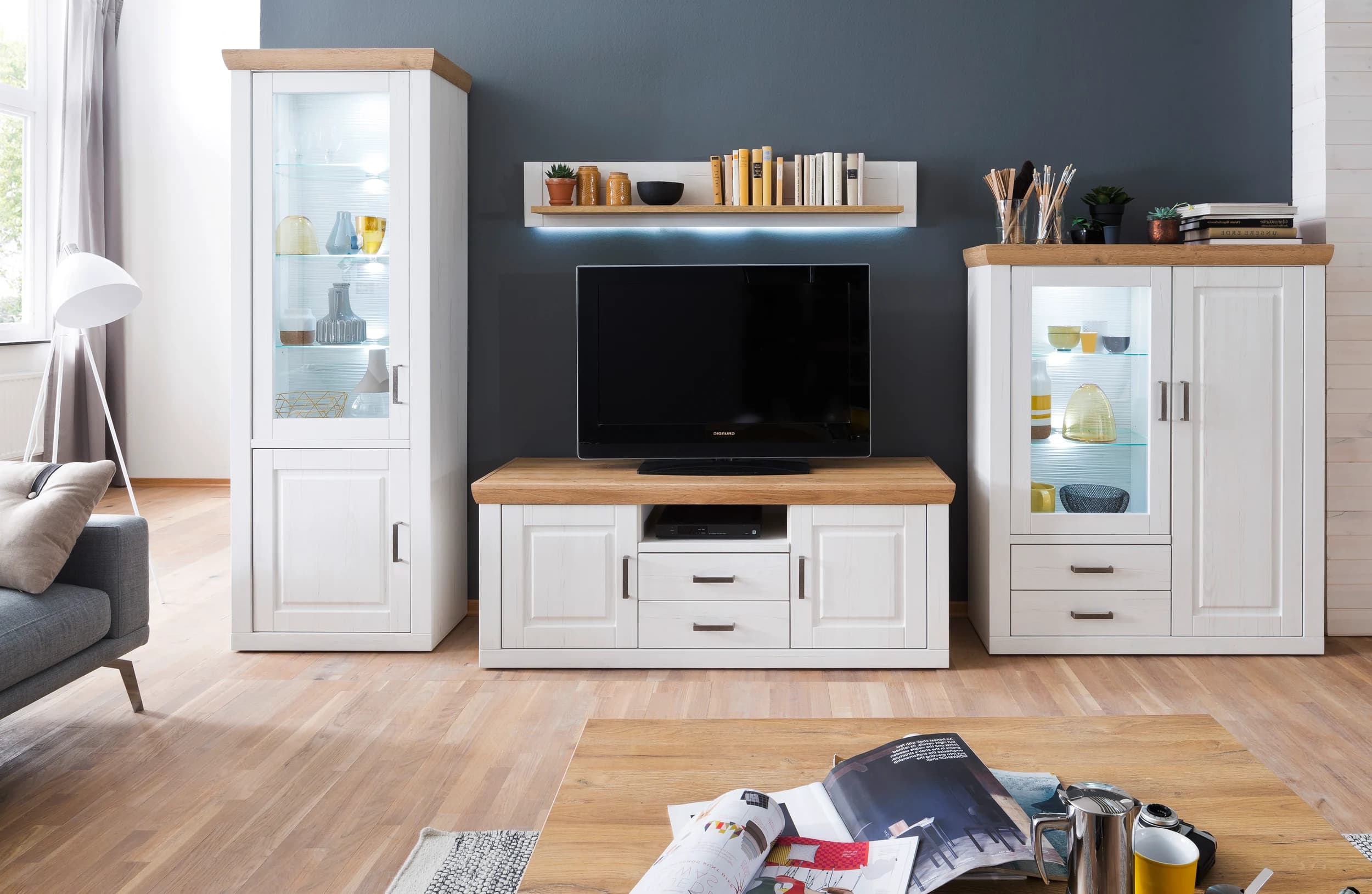 TV-Board - Pinie Nachbildung