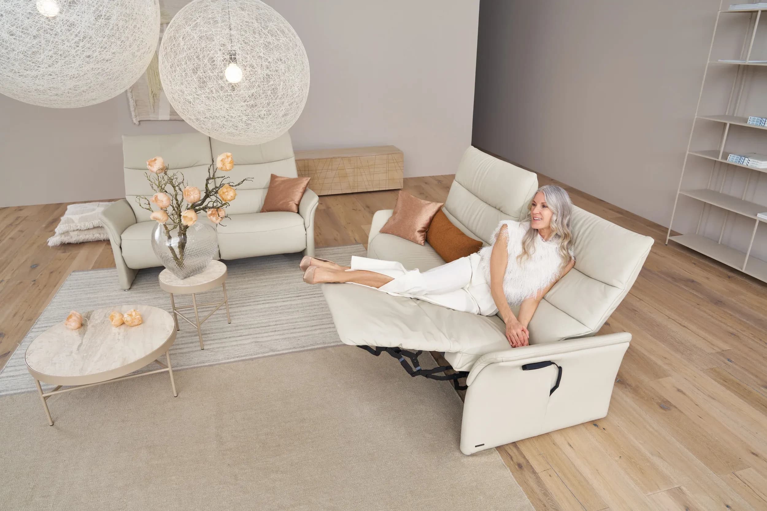 Sofa - 3-Sitzer, Relaxfunktion motorisch, Leder, Beige