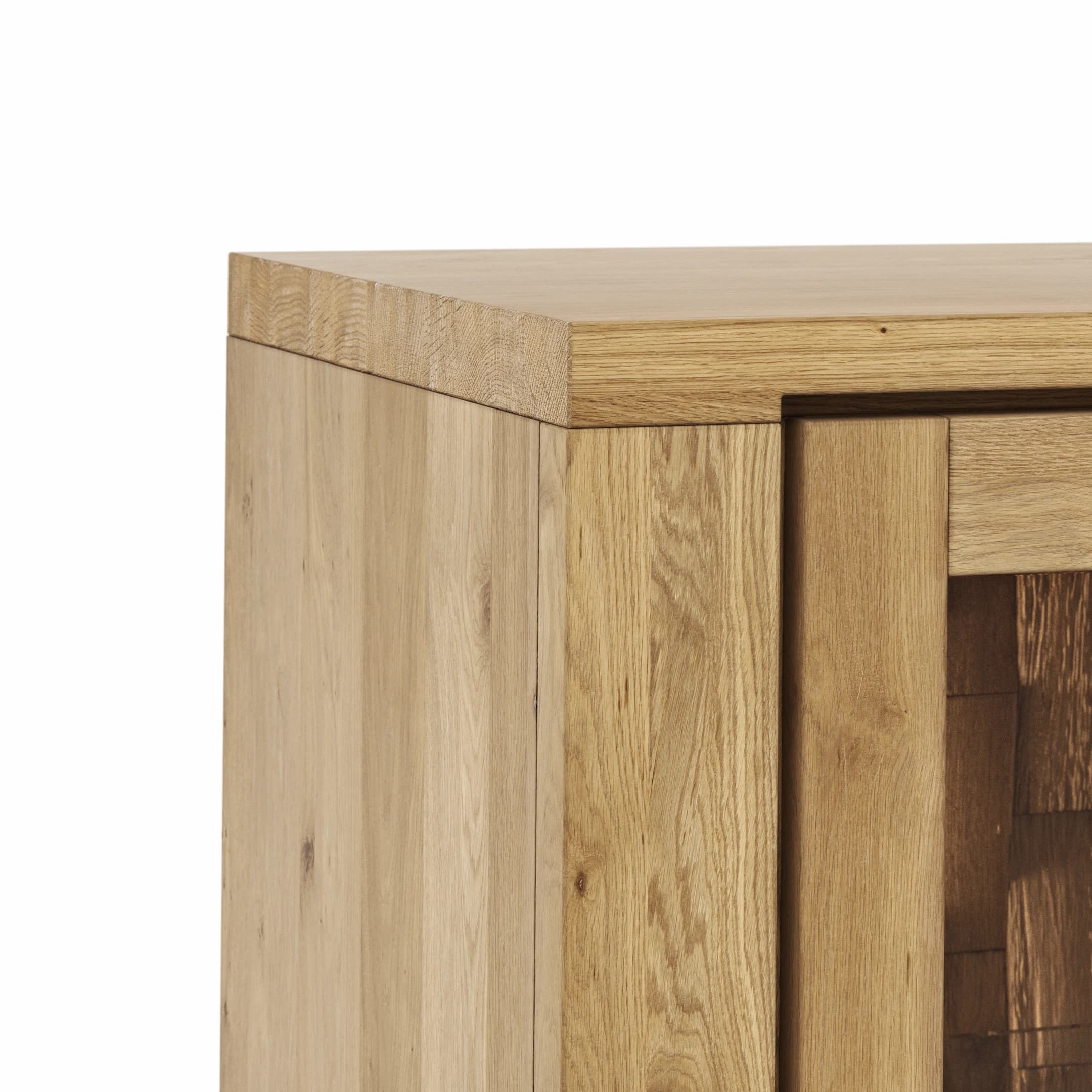 Highboard Bakersfield - inkl. Beleuchtung, Rückwand mit Holzschindeln, Asteiche massiv, geölt