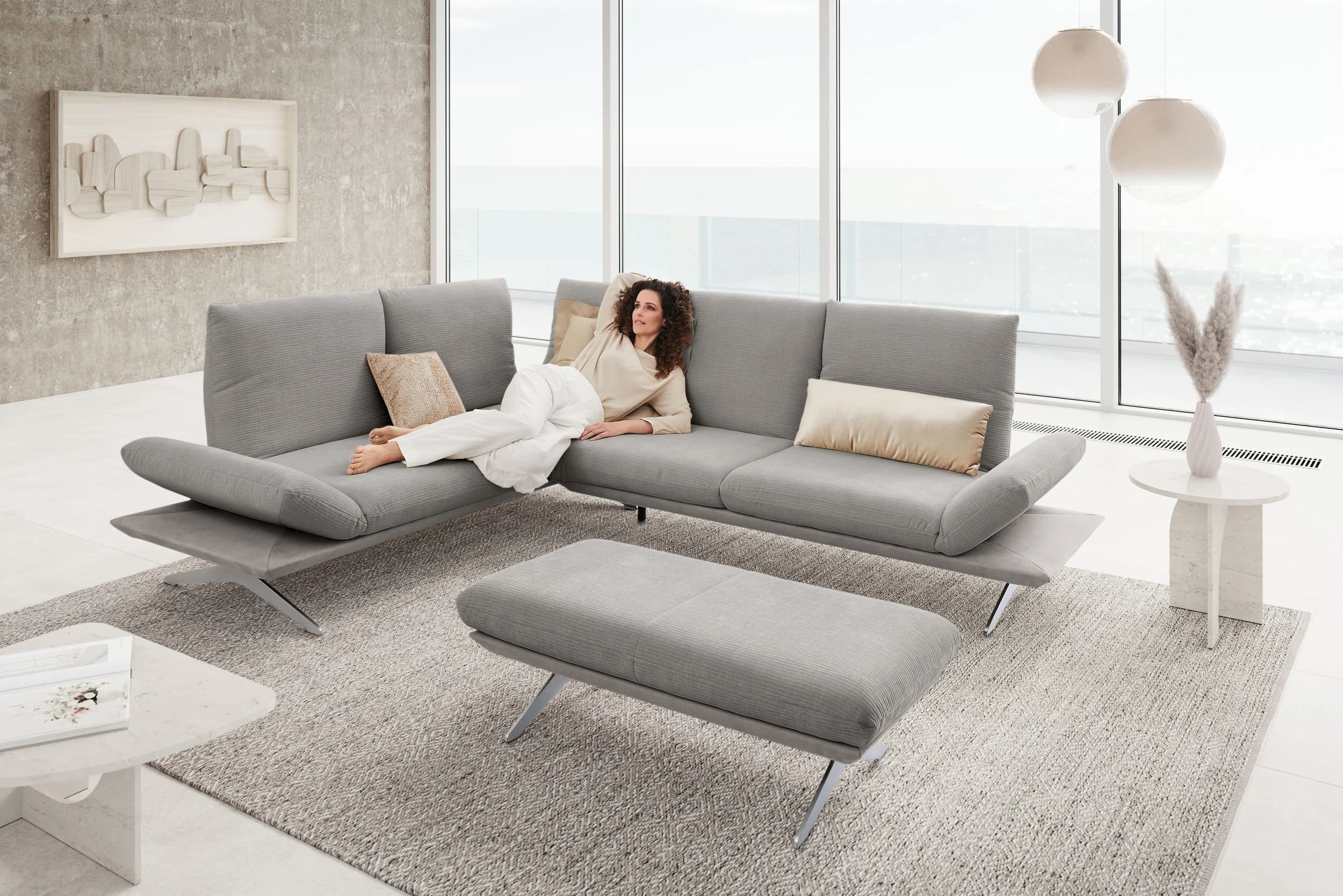 Ecksofa - Ecke links mit 2,5-Sitzer, Kopfteil/Armlehne verstellbar, Stoff, Hellgrau