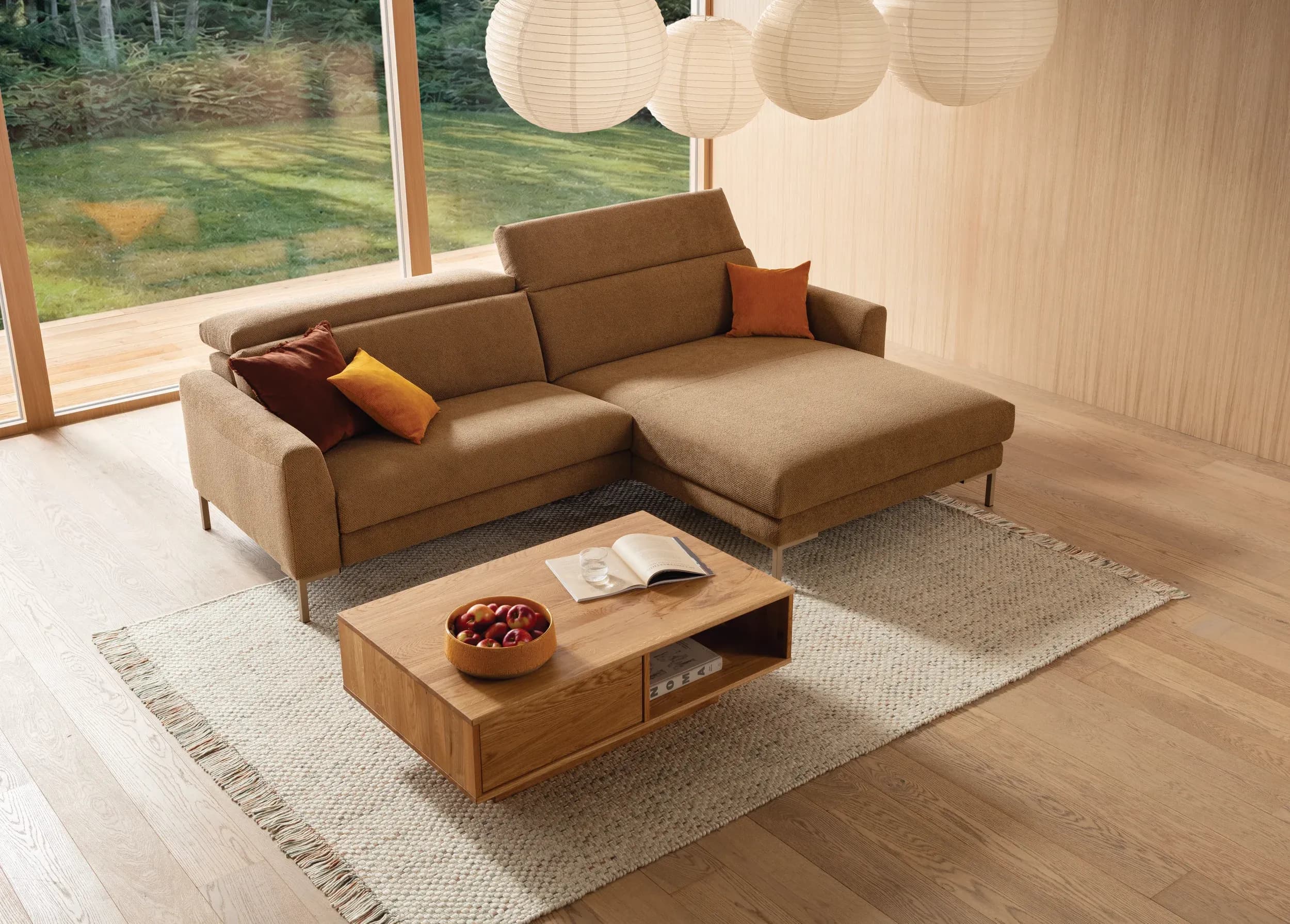 Sofa Braska - 1,75-Sitzer mit Longchair rechts, inkl. Relaxfunktion (motorisch) und Kopfstütze verstellbar, Stoff, Rauchbraun