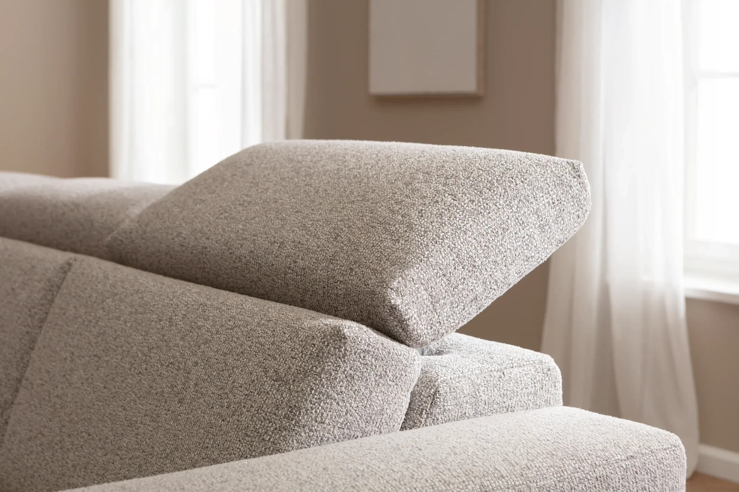 Ecksofa Braska - Loungecke links mit 2,5-Sitzer rechts, inkl. Sitzauszug (motorisch) und Kopfstütze, Stoff, Kaschmir