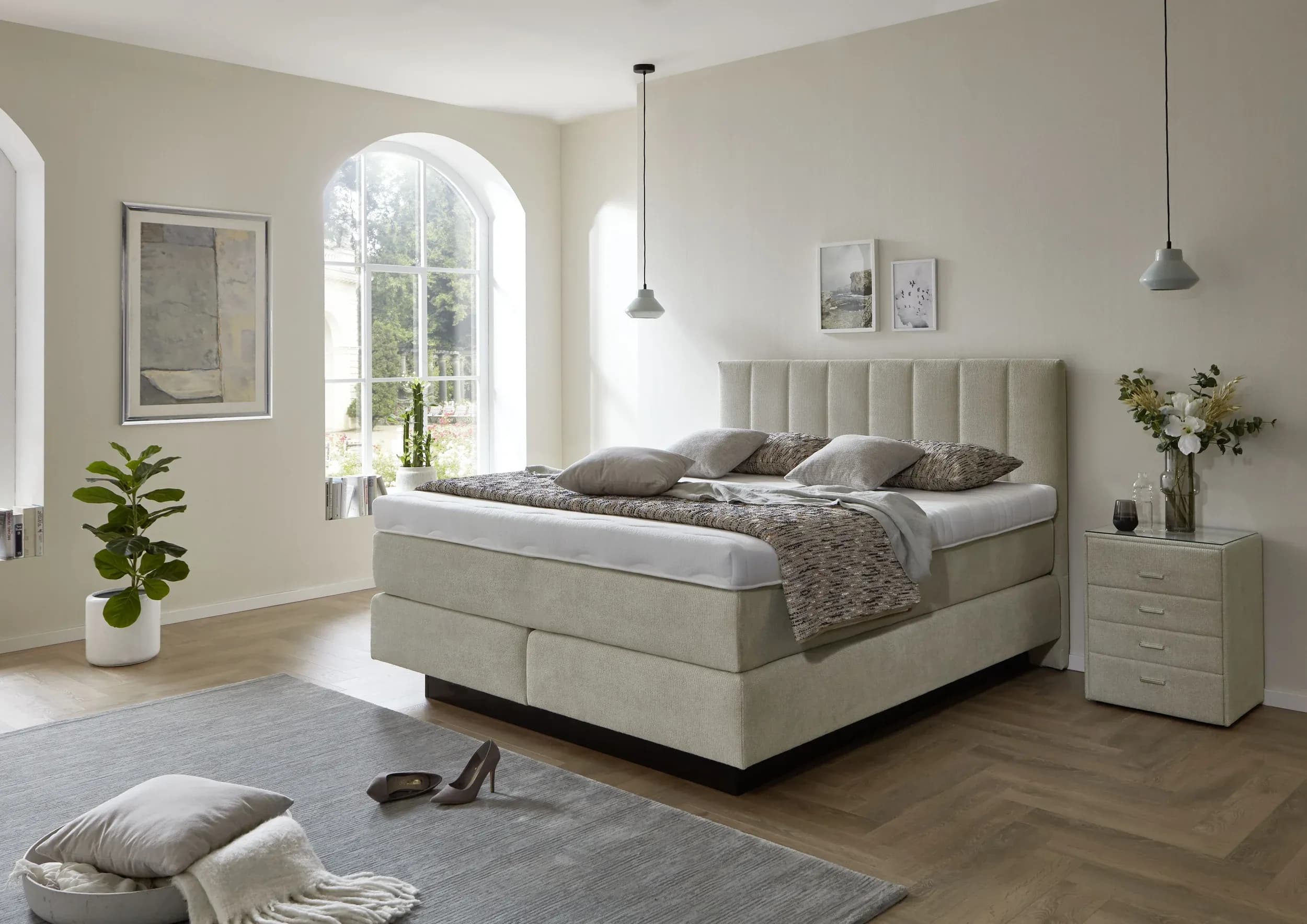 Boxspringbett - Liegefläche ca. 180x200 cm, Stoff, Natur