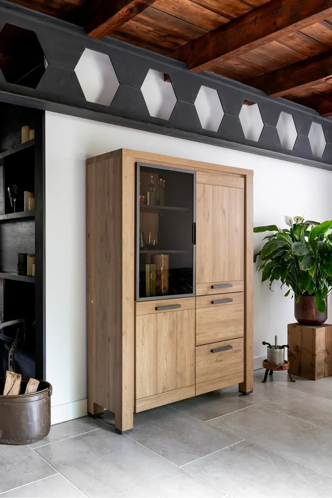 Delmonte, Schrank 120 cm - 1-Glastür + 2-Türen + 2-Laden (+ LED)