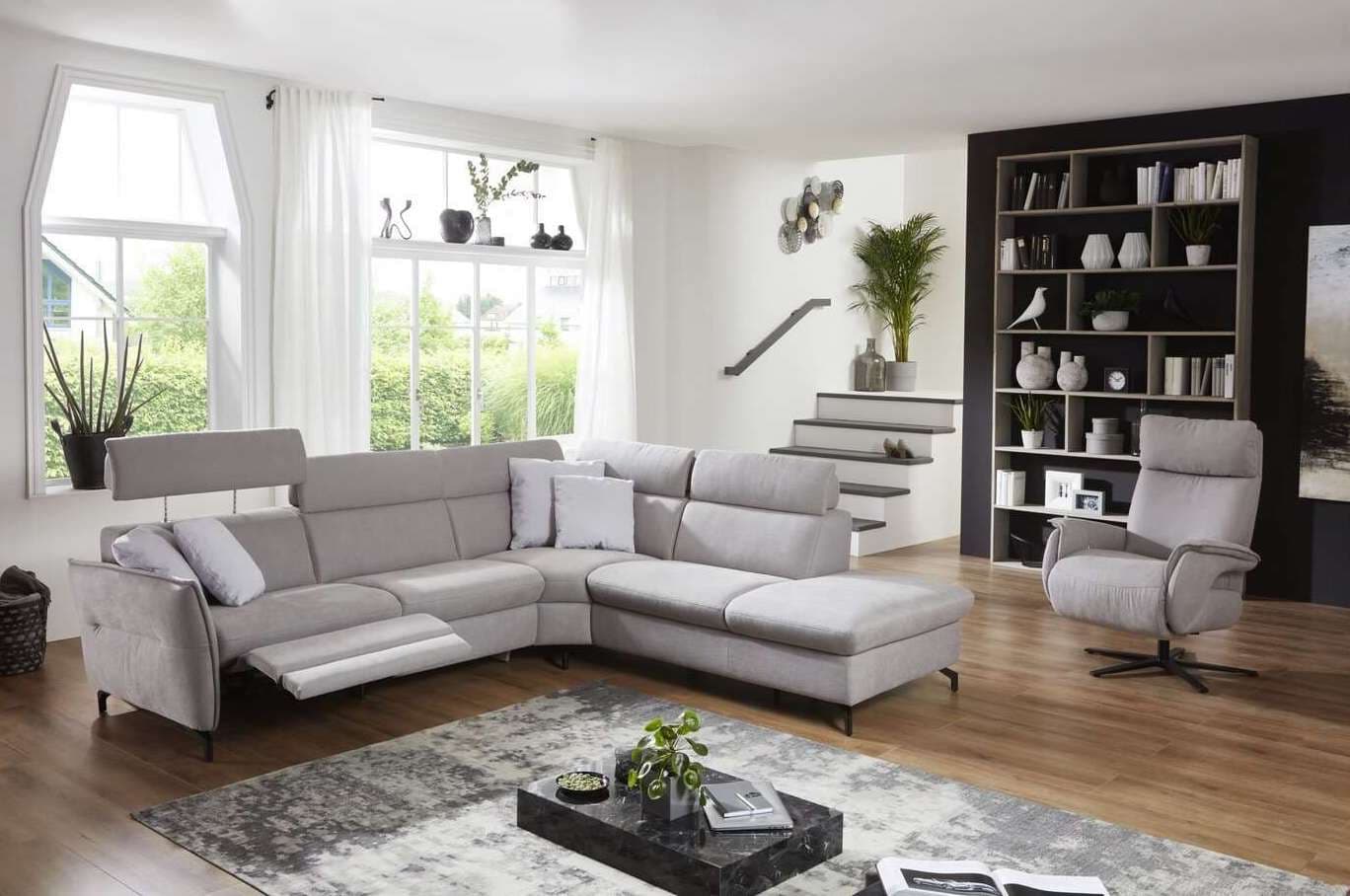 Modernes Sofa mit hochwertigem Sofastoff beim Wohnfuchs
