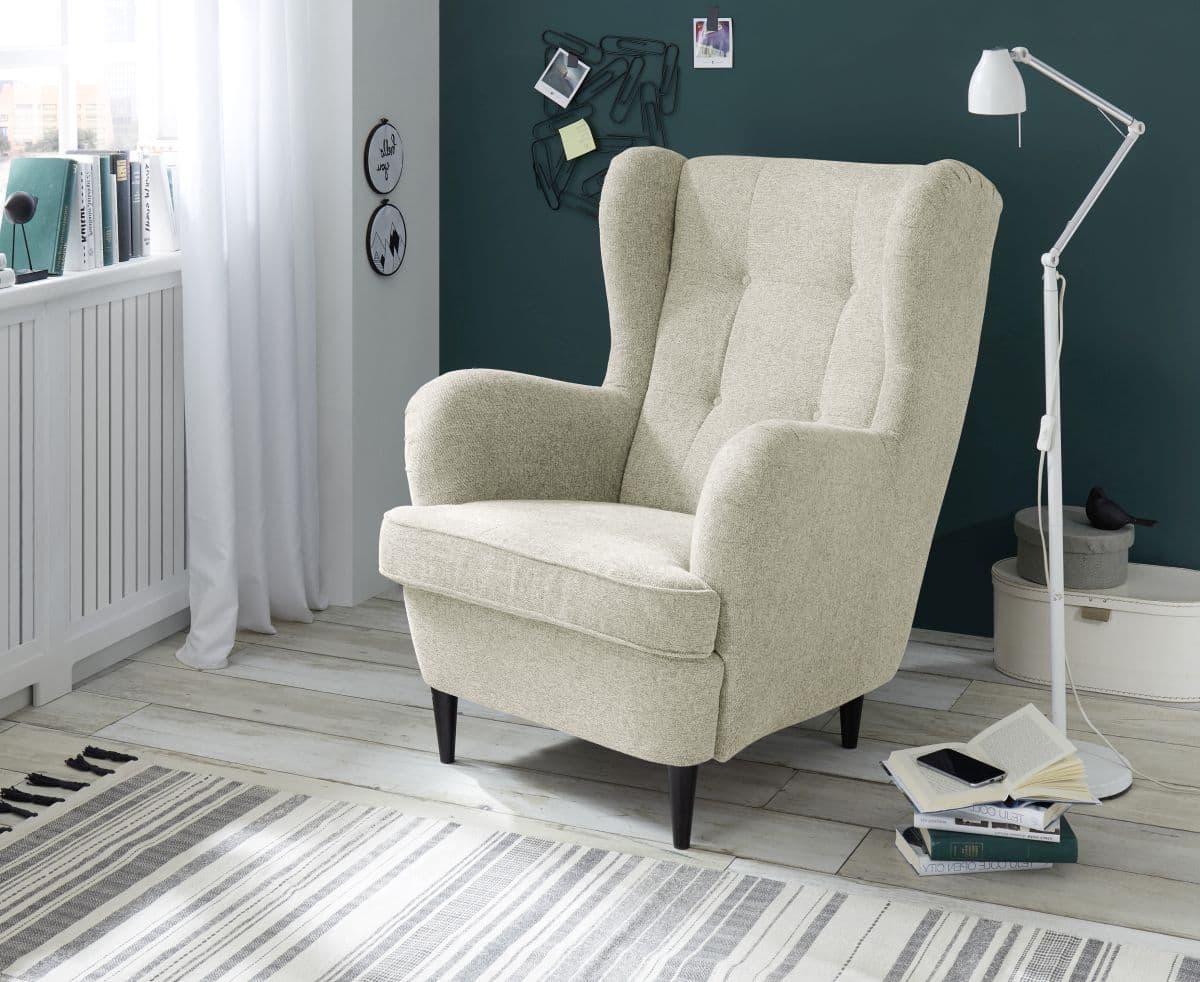 Ohrensessel Brego in Beige mit Stehleuchte