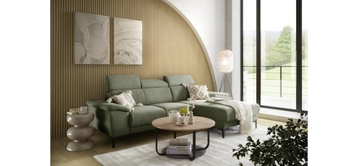 d2866eb54d7981d789749dd9eada11e4892b68fe Ecksofa EZRA graugruen Milieubild 1